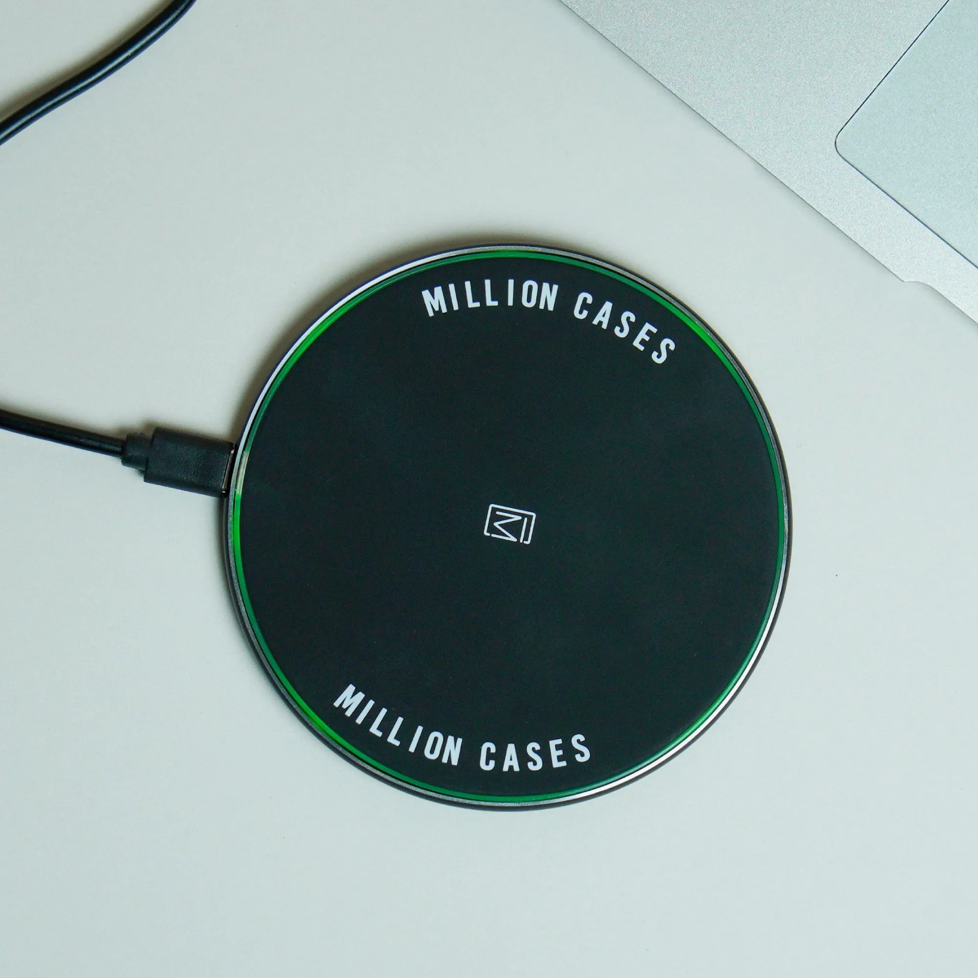 MC ® 15W Wireless Fast Charger